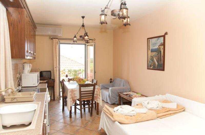 Liocharis Apartments Lourdata  Luaran gambar
